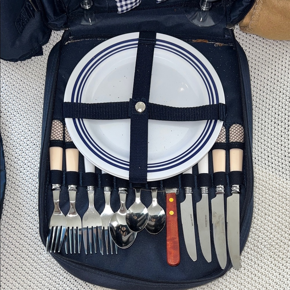 Elegant Blue Backpack with Bottle Holder - Picture 8 of 14